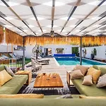 Casa Chameleon