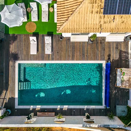 Casa Chameleon Villa *