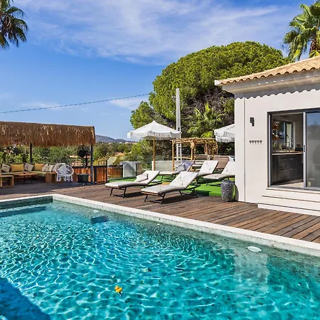 Casa Chameleon Villa *